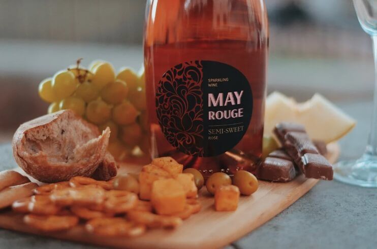 Розовое игристое «May Rouge» от Минского завода игристых вин.jpg